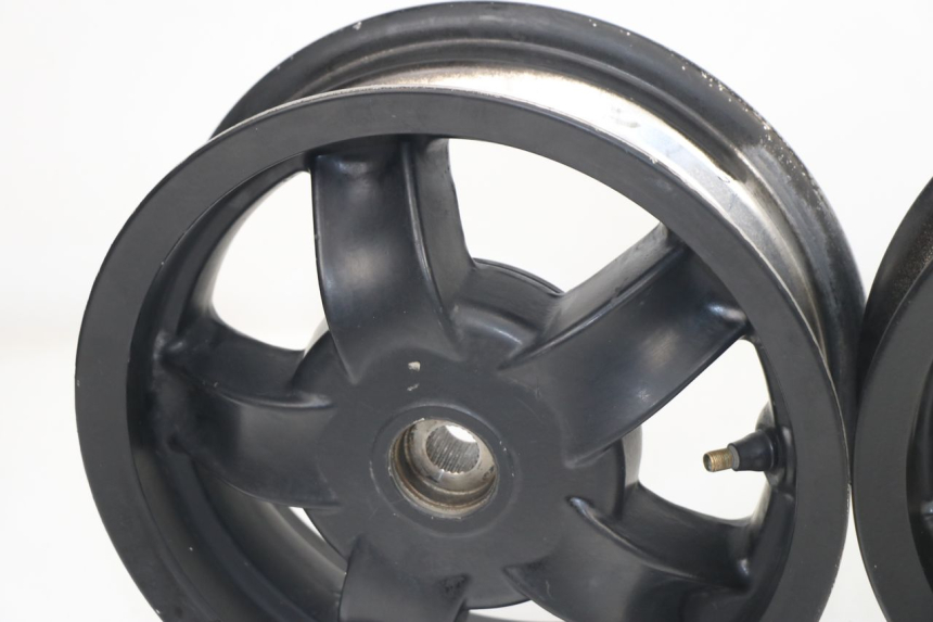 photo de RIMS PAIR PIAGGIO ZIP 2T 50 (2009 - 2019) - Additional view of the item