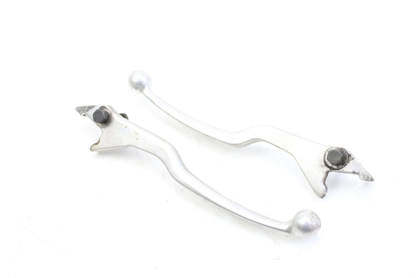 photo de BRAKE LEVER PAIR SUZUKI BURGMAN 125 (2007 - 2014) - Zoom on usage condition