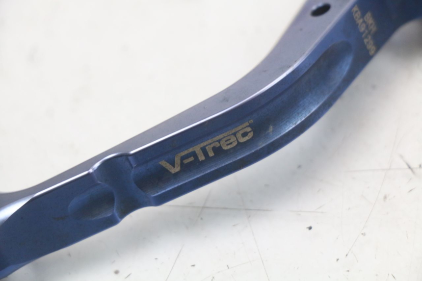 photo de BRAKE LEVER SUZUKI GSR 750 (2011 - 2017) - Surface and material condition