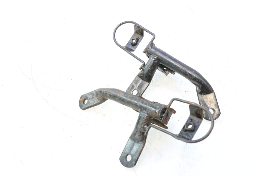 photo de PAIR REAR MOUNT FOOTRESTS CF MOTO E-CHARM 125 (2005 - 2008) - Zoom on usage condition
