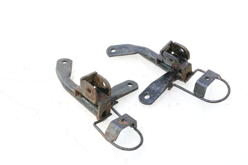 photo de PAIR REAR MOUNT FOOTRESTS CF MOTO E-CHARM 125 (2005 - 2008) - Alternative perspective