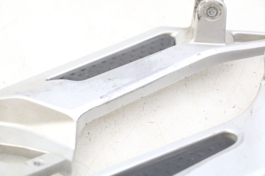 photo de PAIR OF FRONT FOOTREST BRACKETS YAMAHA FJR ABS 1300 (2006 - 2012) - Product overview