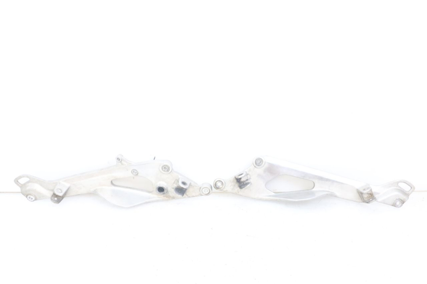 photo de PAIR OF FRONT FOOTREST BRACKETS YAMAHA TDM ABS 900 (2002 - 2014) - Component detail