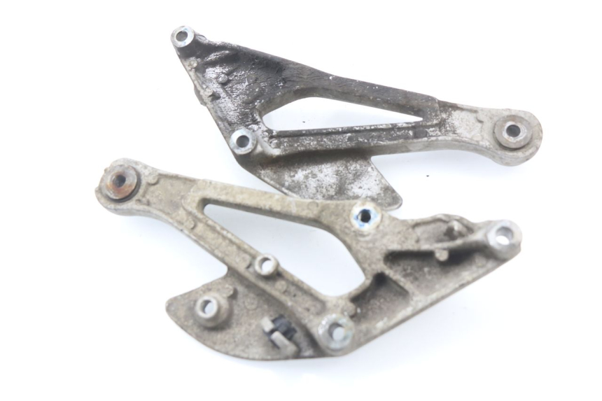 photo de PAIR FRONT MOUNT FOOTRESTS YAMAHA XJ600 XJ DIVERSION 600 (1992 - 1997) - Alternative perspective