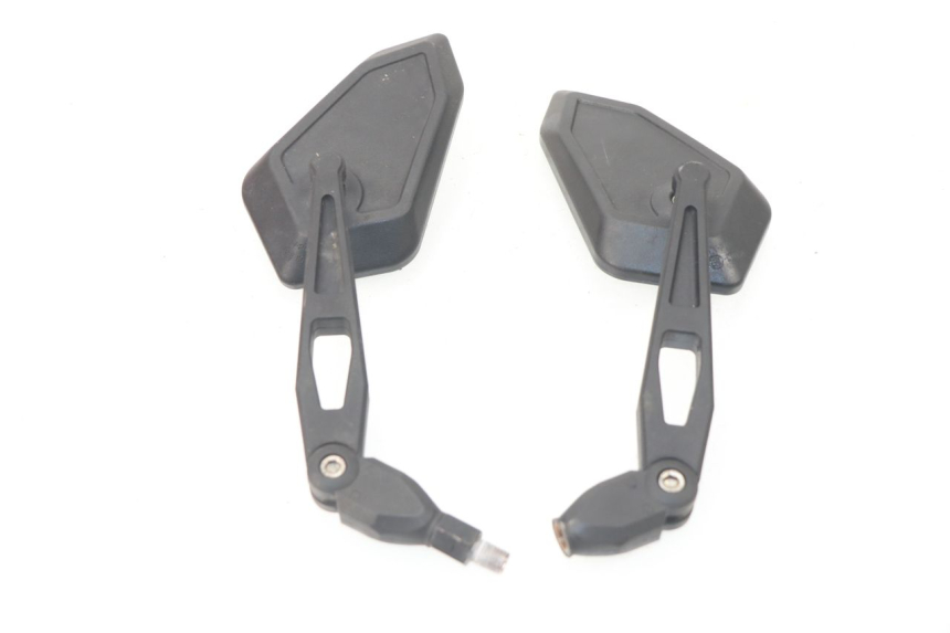 photo de MIRRORS HONDA CBF 500 (2004 - 2007) - Fixing points details