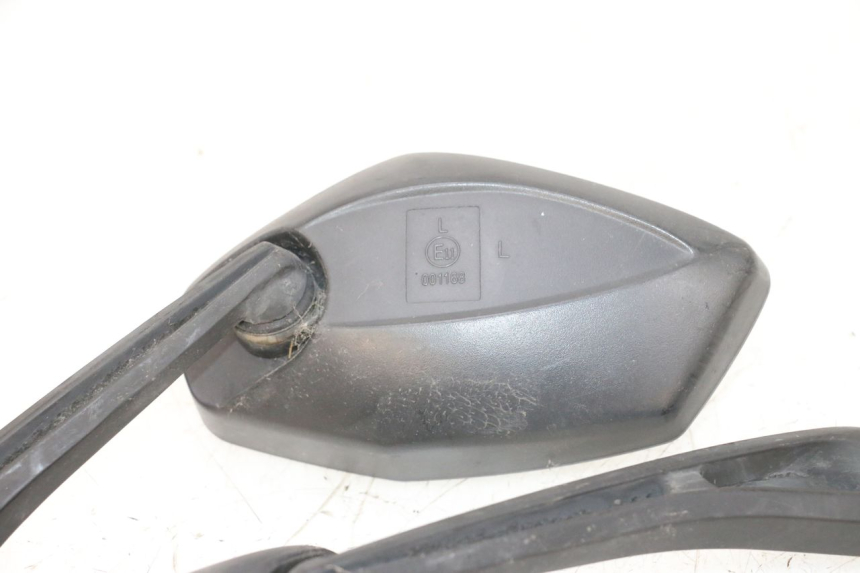 photo de MIRRORS JM MOTORS GTS 125 (2015 - 2019) - Fixing points details