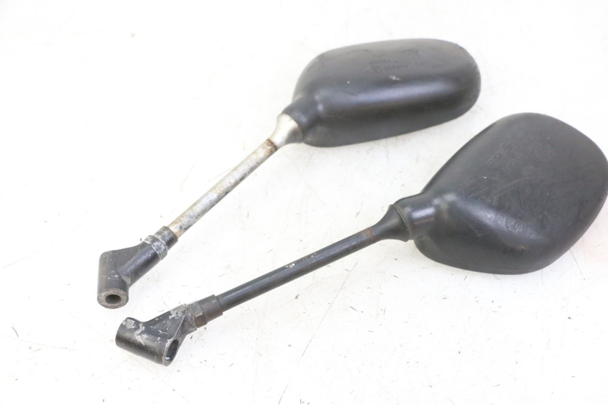 photo de MIRRORS PEUGEOT KISBEE 4T 50 (2010 - 2017) - Fixing points details