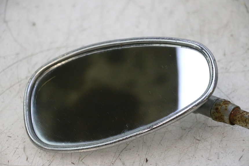photo de MIRRORS YIYING RETRO 125 (2008 - 2018) - Focus on structure