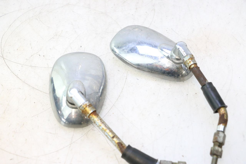 photo de MIRRORS YIYING RETRO 125 (2008 - 2018) - Zoom on usage condition