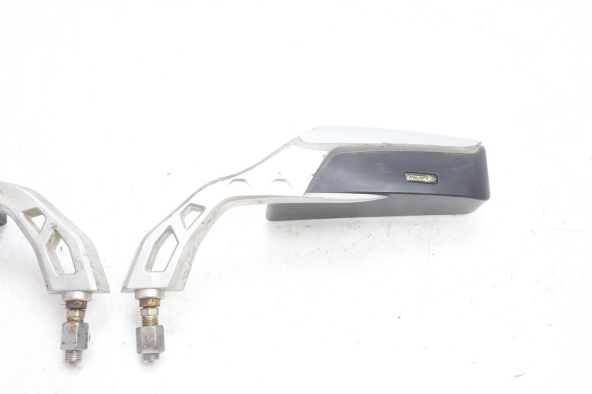 photo de MIRRORS YAMAHA XJR 1300 (1998 - 2002) - Distinctive features