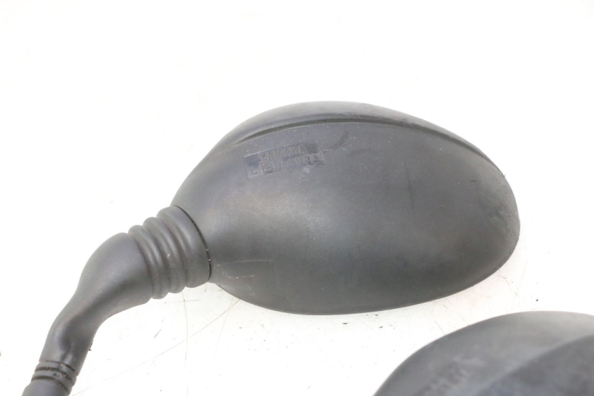 photo de MIRRORS YAMAHA YP MAJESTY 125 (1998 - 2001) - High-resolution close-up