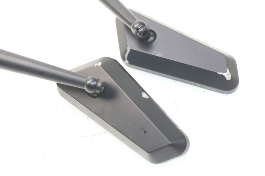 photo de MIRRORS KAWASAKI Z Z900 900 (2017 - 2019) - Surface and material condition