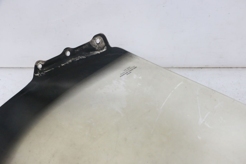photo de WINDSCREEN SUZUKI BURGMAN 125 (2007 - 2014) - Surface and material condition