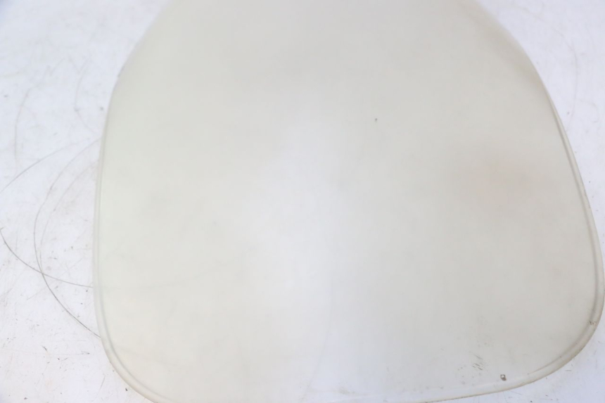 photo de WINDSCREEN SUZUKI BURGMAN 125 (2007 - 2014) - Technical close-up