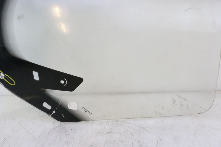 photo de WINDSCREEN SUZUKI BURGMAN EXECUTIVE ABS 650 (2006 - 2012) - Alternative angle