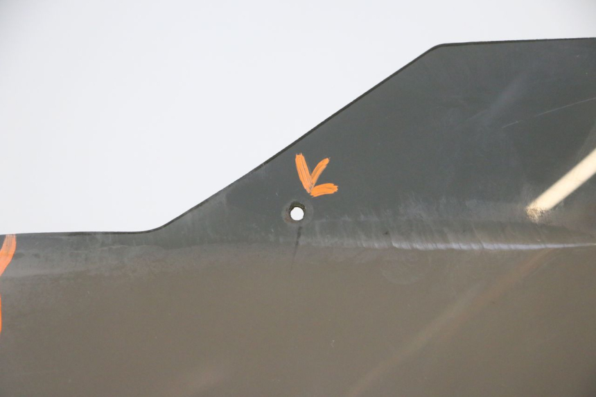 photo de WINDSCREEN PEUGEOT CITYSTAR 50 (2013 - 2017) - Fixing points details