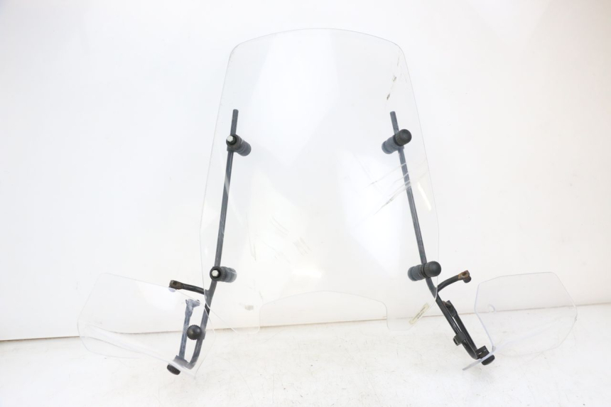 photo de WINDSCREEN PEUGEOT E-VIVACITY 1 (2012 - 2018) - Main view