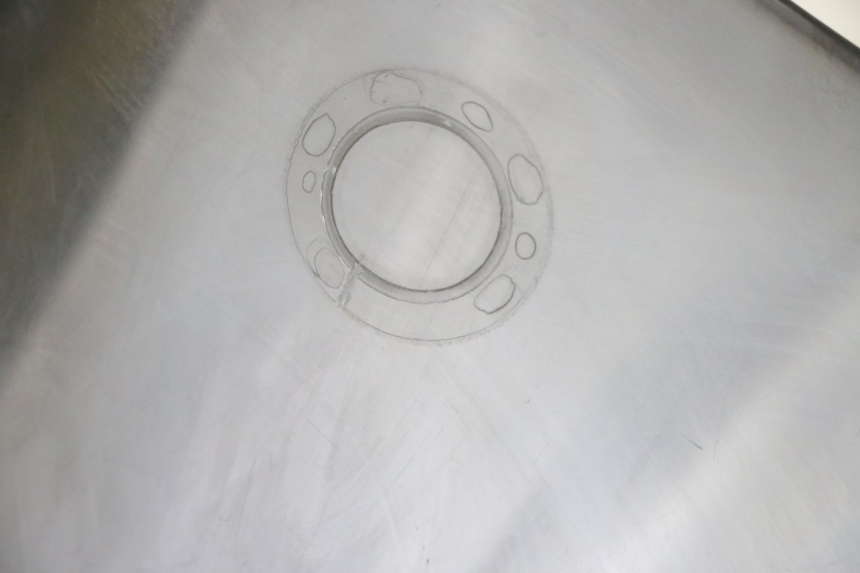 photo de WINDSCREEN PEUGEOT ELYSTAR 50 (2002 - 2014) - Fixing points details