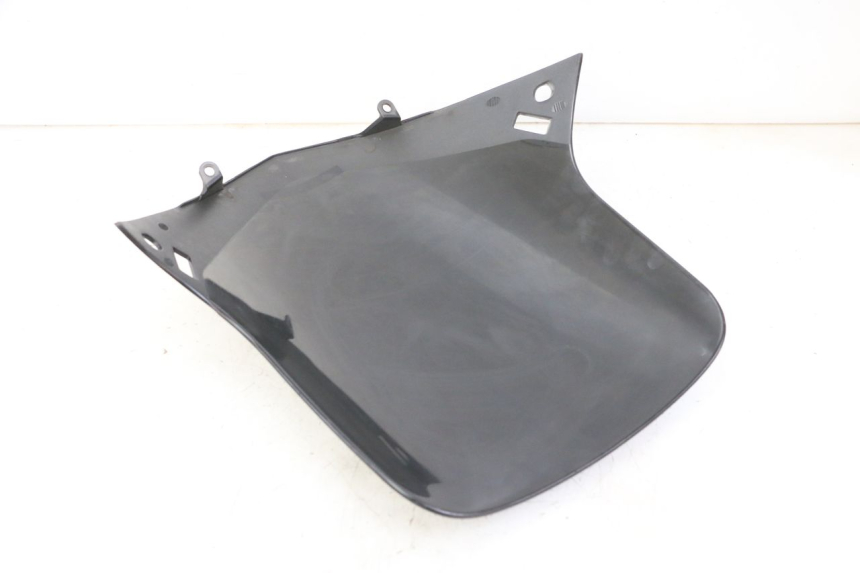 photo de WINDSCREEN PEUGEOT ELYSTAR 50 (2002 - 2014) - Surface and material condition