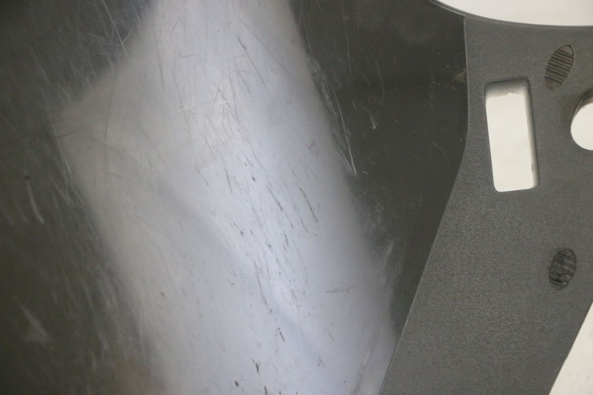 photo de WINDSCREEN PEUGEOT ELYSTAR 50 (2002 - 2014) - Surface and material condition