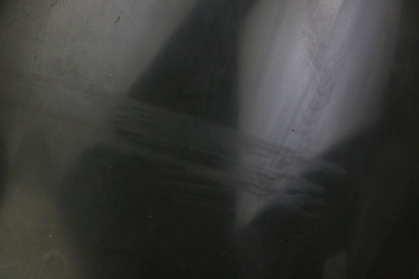 photo de WINDSCREEN PEUGEOT ELYSTAR 50 (2002 - 2014) - High-resolution close-up