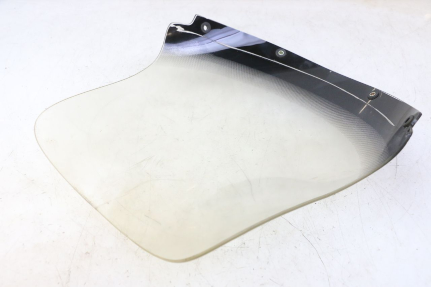 photo de WINDSCREEN KYMCO GRAND DINK 125 (2002 - 2007) - Surface and material condition