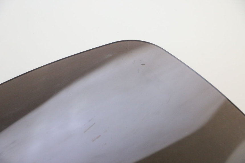 photo de WINDSCREEN PIAGGIO MP3 RL 250 (2006 - 2010) - Focus on structure