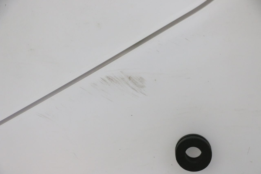 photo de WINDSCREEN PIAGGIO NRG POWER PUREJET 50 (2018 - 2021) - Fixing points details