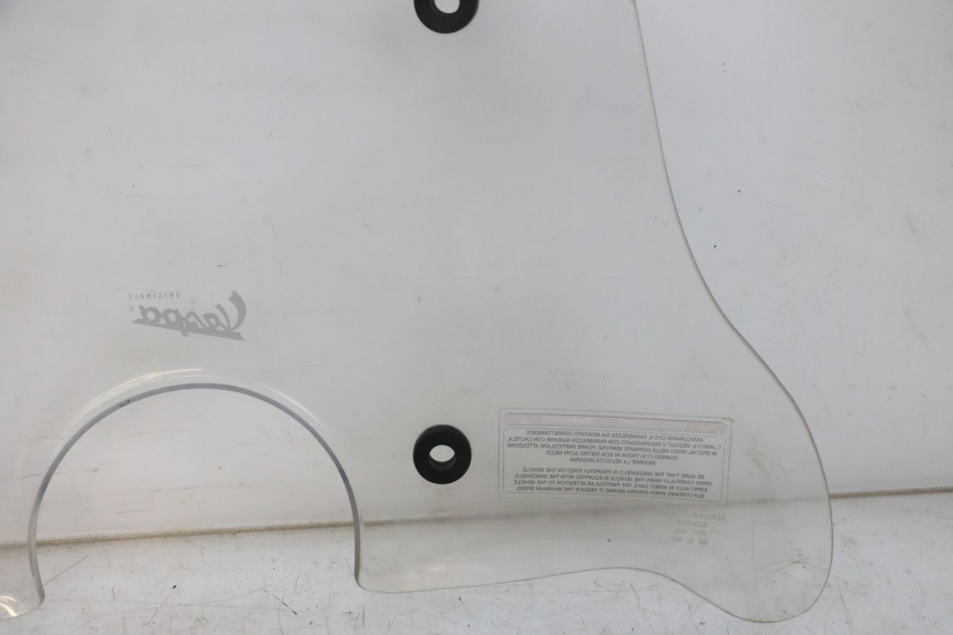 photo de WINDSCREEN PIAGGIO VESPA LX IE 125 (2010 - 2012) - Component detail