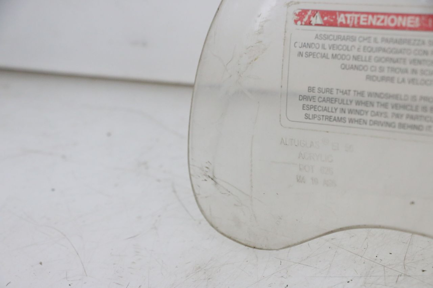photo de WINDSCREEN PIAGGIO VESPA LX IE 125 (2010 - 2012) - Surface and material condition