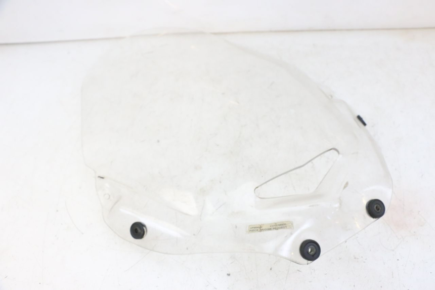 photo de WINDSCREEN PEUGEOT SATELIS COMPRESSOR K15 125 (2006 - 2009) - Fixing points details