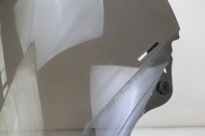 photo de WINDSCREEN PEUGEOT SATELIS 125 (2013 - 2018) - Zoom on usage condition