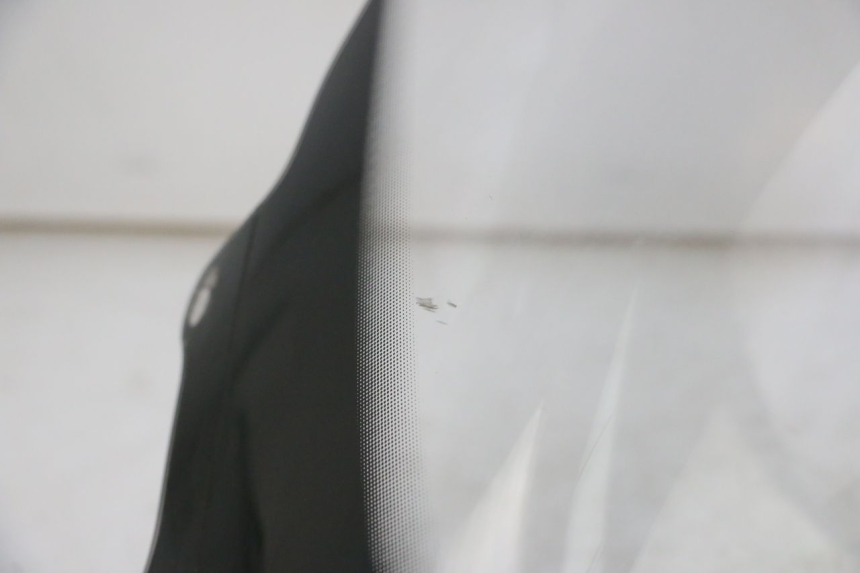 photo de WINDSCREEN SUZUKI BURGMAN 125 (2018 - 2021) - Fixing points details