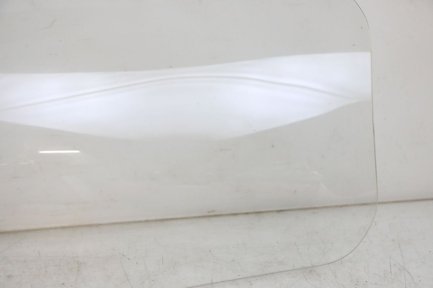 photo de WINDSCREEN SUZUKI BURGMAN 125 (2018 - 2021) - Distinctive features