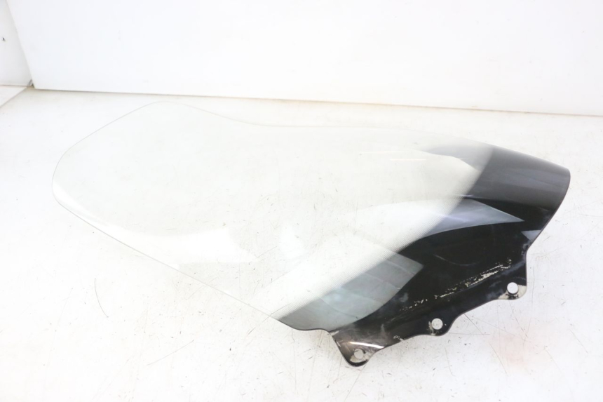 photo de WINDSCREEN SUZUKI BURGMAN 125 (2018 - 2021) - Fixing points details