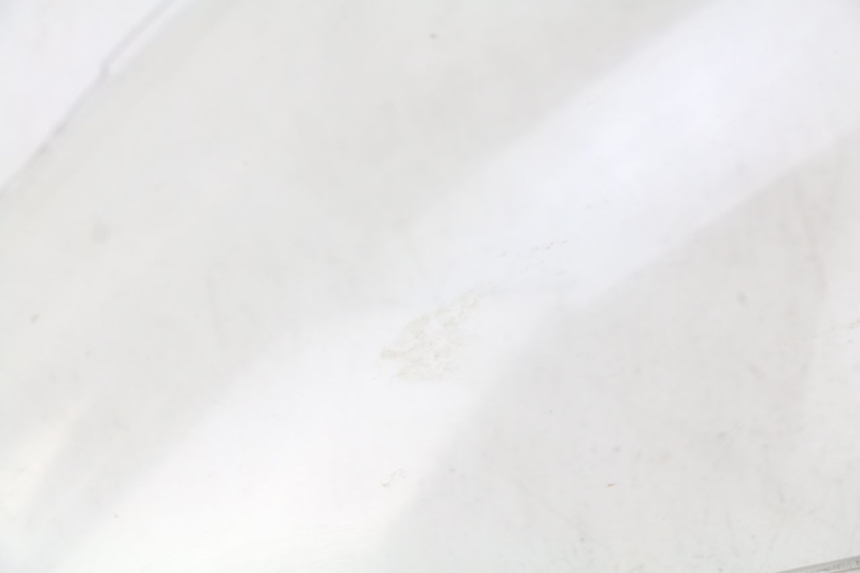 photo de WINDSCREEN SUZUKI SV S 650 (1999 - 2002) - Fixing points details