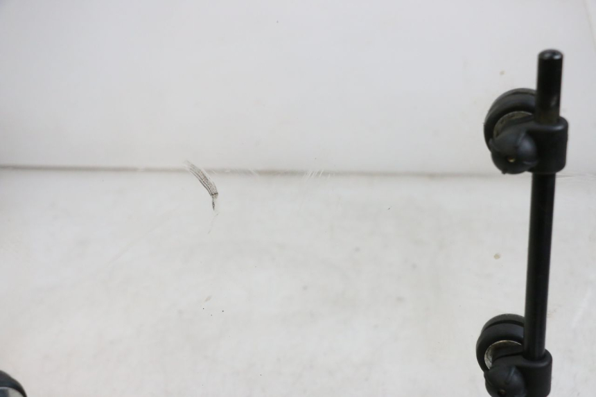 photo de WINDSHIELD BEELINE VELOCE 4T 50 (2011 - 2020) - Zoom on usage condition