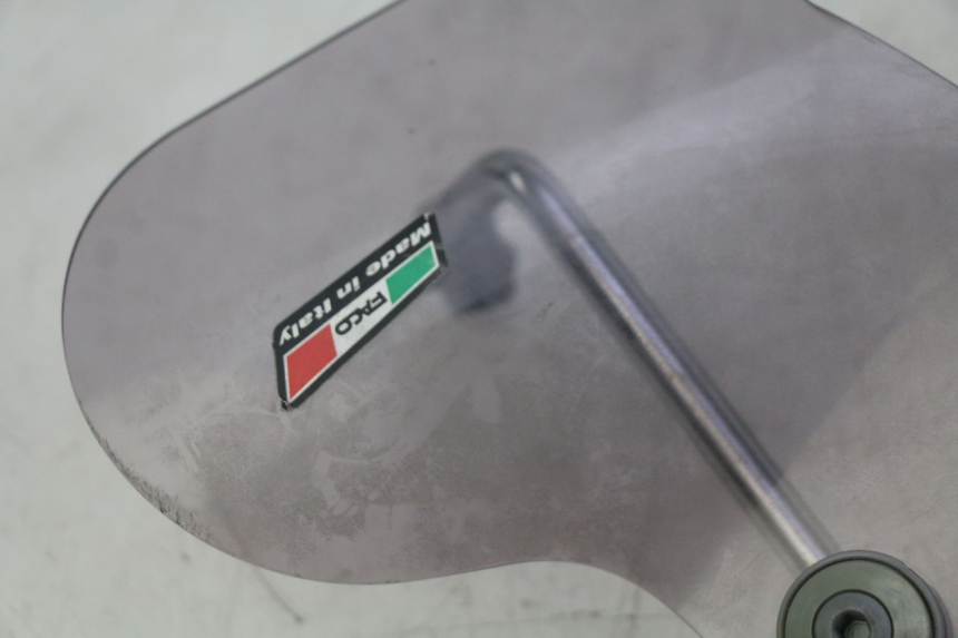 photo de WINDSCREEN PIAGGIO VESPA SPRINT 2T 50 (2014 - 2018) - Distinctive features