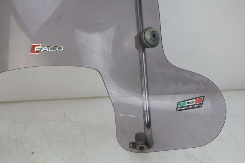 photo de WINDSCREEN PIAGGIO VESPA SPRINT 2T 50 (2014 - 2018) - Supplementary product photo