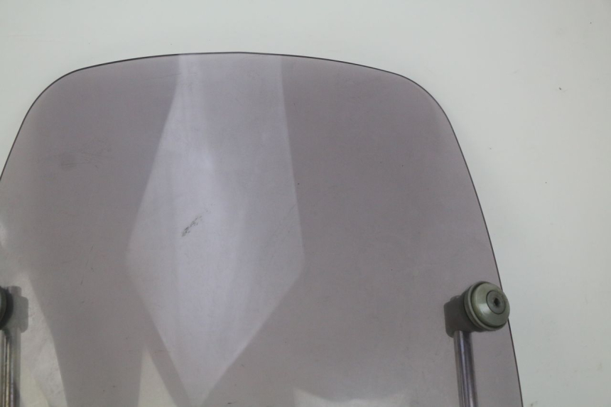 photo de WINDSCREEN PIAGGIO VESPA SPRINT 2T 50 (2014 - 2018) - Detailed visual inspection