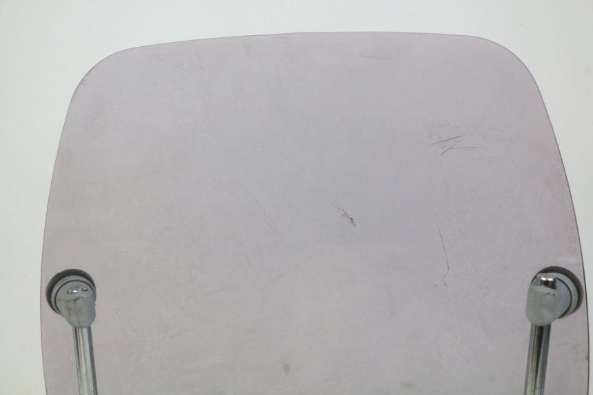 photo de WINDSCREEN PIAGGIO VESPA SPRINT 2T 50 (2014 - 2018) - Technical close-up