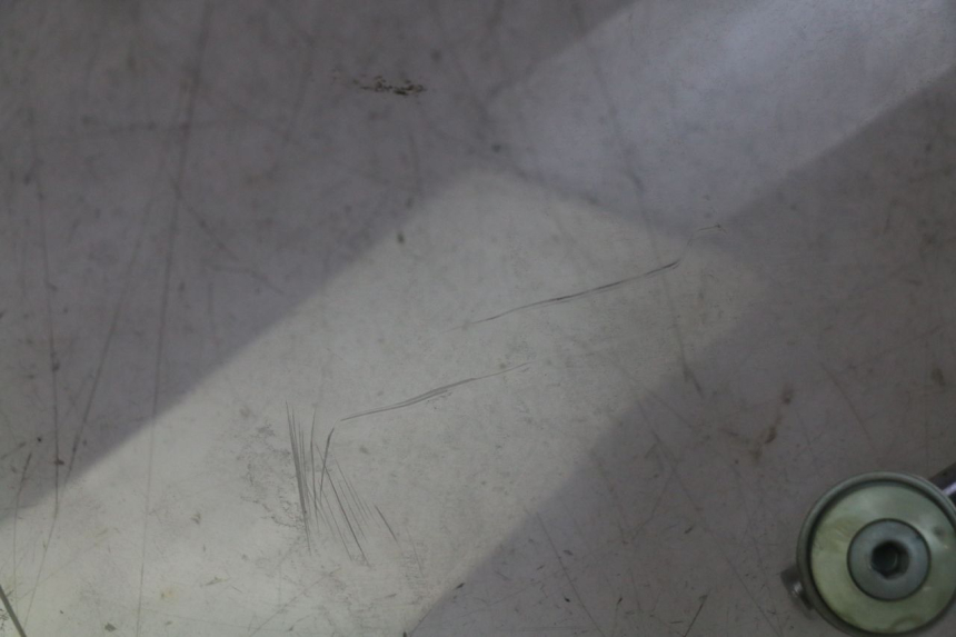 photo de WINDSCREEN PIAGGIO VESPA SPRINT 2T 50 (2014 - 2018) - Markings and original references