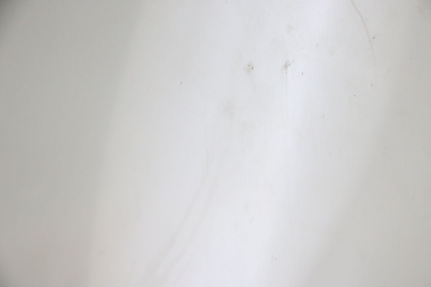 photo de WINDSCREEN YAMAHA X-MAX XMAX 125 (2010 - 2013) - Fixing points details