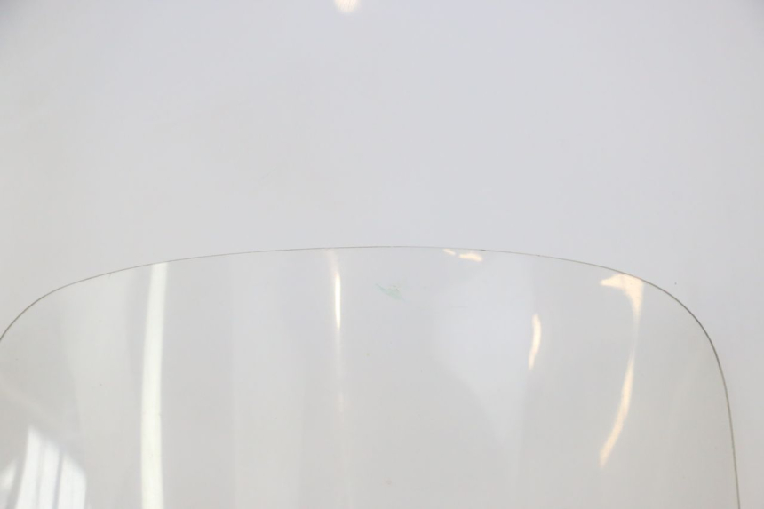 photo de WINDSCREEN YAMAHA YP MAJESTY 125 (1998 - 2001) - High-resolution close-up