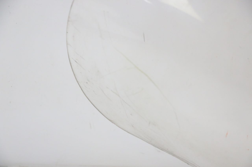 photo de WINDSCREEN YAMAHA YP MAJESTY 125 (1998 - 2001) - Detailed visual inspection