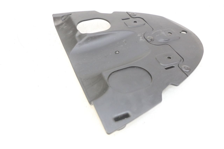 photo de REAR WHEEL HUGGER KYMCO AGILITY 16+ 4T 50 (2018 - 2023) - Technical close-up