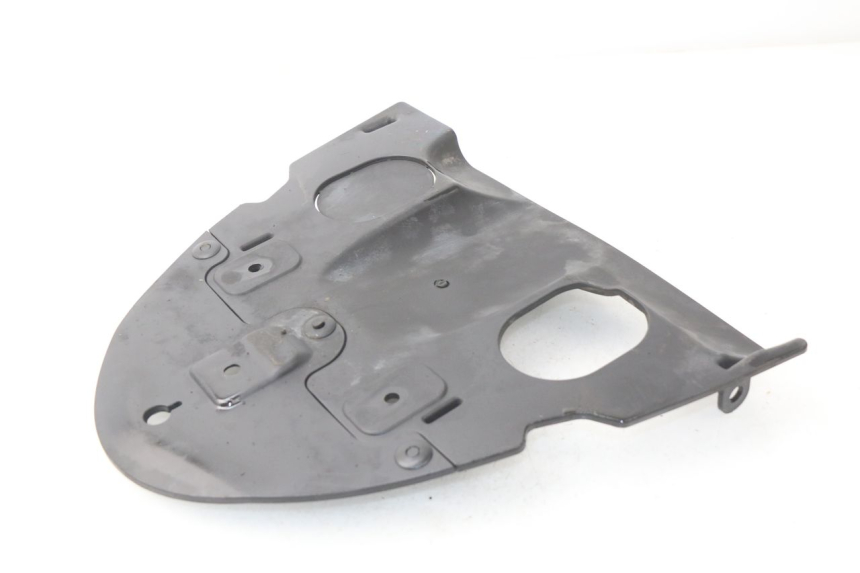 photo de REAR WHEEL HUGGER KYMCO AGILITY CITY 2T 50 (2008 - 2016) - Component detail