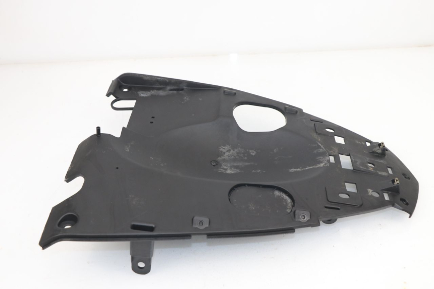 photo de REAR UNDERTRAY KYMCO AGILITY CITY 50 (2008 - 2016) - Technical close-up