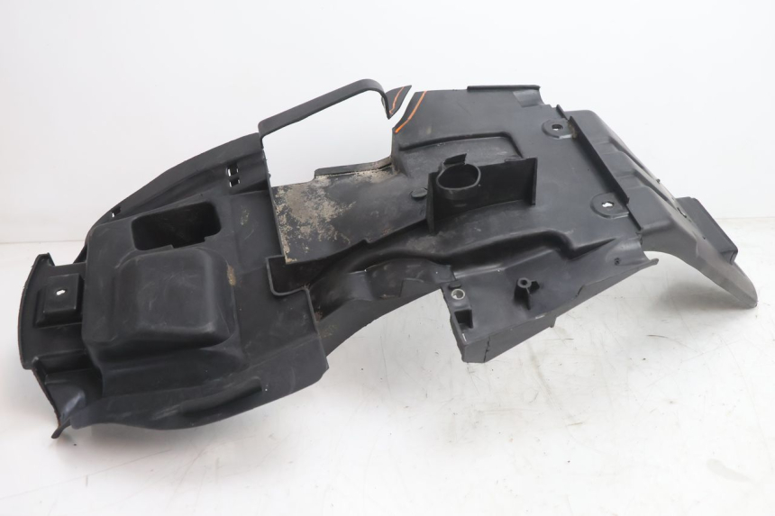 photo de REAR WHEEL HUGGER MBK BOOSTER SPIRIT 50 (1999 - 2003) - Technical close-up