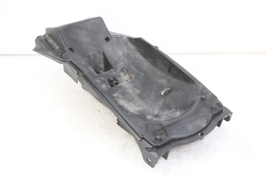 photo de REAR UNDERTRAY HONDA CBF 500 (2004 - 2007) - Fixing points details